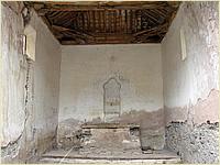 Altar mayor con hornacina trilobulada, artesonado y ventanas abocinadas