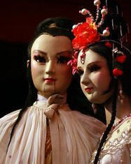 Personajes de un teatro de marionetas en China.