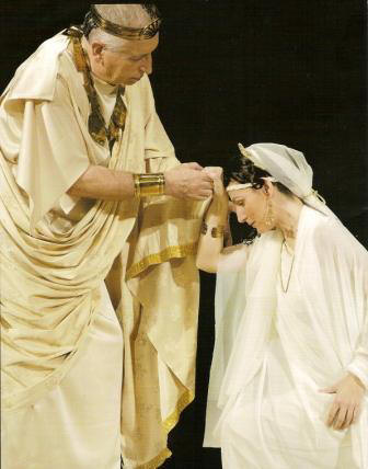 Eloy Fructuoso y María José Estremera en los papeles de Teseo y Fedra en "Fedra"