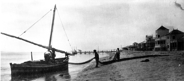 Vista de la ría de Punta Umbría (Huelva), a principios del siglo XX.