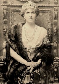 La reina Victoria Eugenia, esposa de Alfonso XIII y emparentada con la familia del Zar de Rusia.
