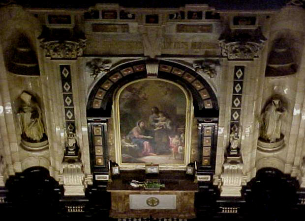 Vista desde arriba del Altar de la Sagrada Familia de Maella, en el trascoro dela Catedral de Jaén.Foto:Rafael Martosfael