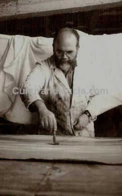 Pedro Garciarias en su estudio de Yegen de la Sierra ( Alpujarra - Granada)