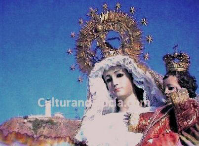 Virgen del Mar de Cabo de Gata. Al fondo, el faro. Foto: Alejandro Landera