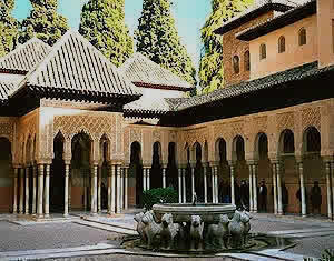 Patio de los Leones en La Alhambra