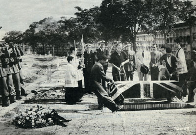 Entierro del Mayor William Martin en la pelcula "El hombre que nunca existi"
