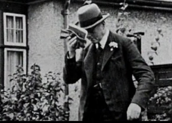 Sir Bernard Spillsbury, patlogo forense que ayud a Montagu a seleccionar el cadver